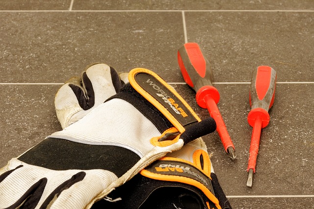 Schutzhandschuhe sind Teil der persönlichen Schutzausrüstung